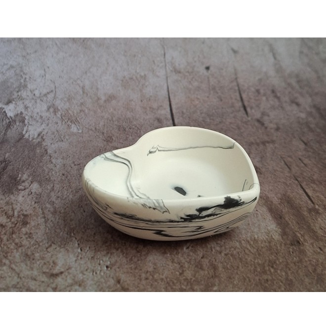 Cuenco Corazón Marmolado Blanco y Negro mod. III