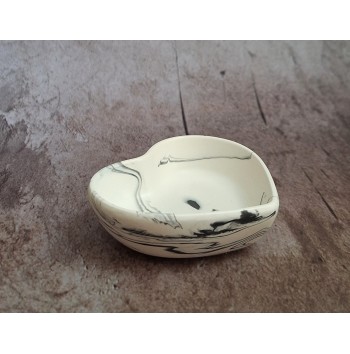 Cuenco Corazón Marmolado Blanco y Negro mod. III