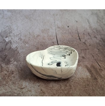 Cuenco Corazón Marmolado Blanco y Negro mod. VI