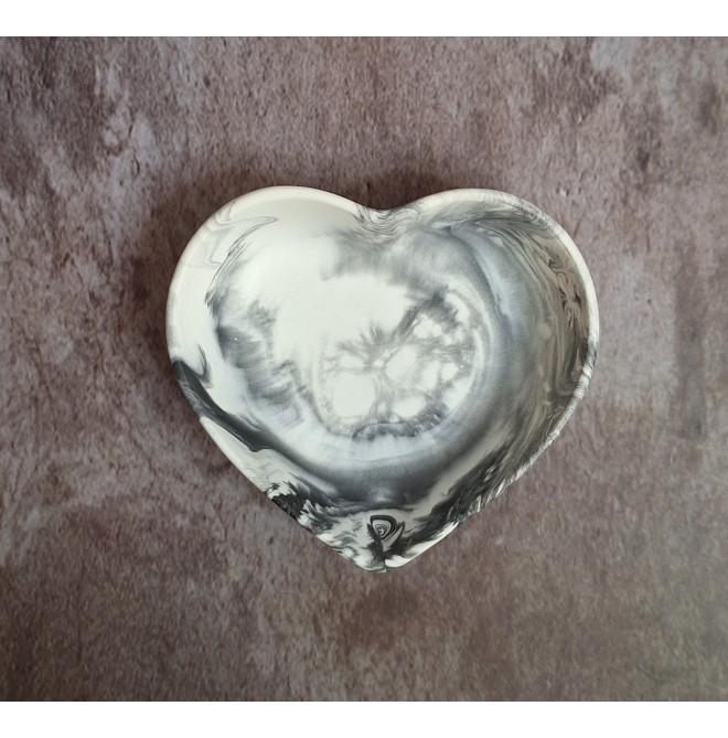 Cuenco Corazón Marmolado Blanco y Negro mod. XI