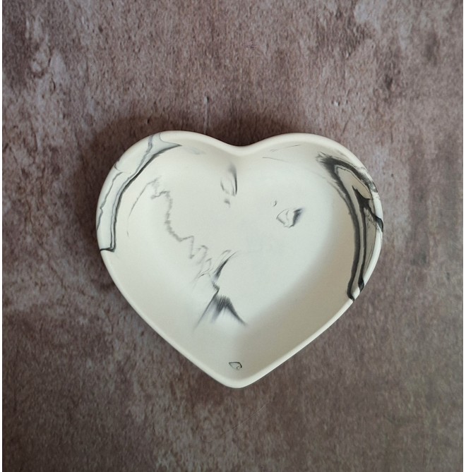 Cuenco Corazón Marmolado Blanco y Negro mod. XV