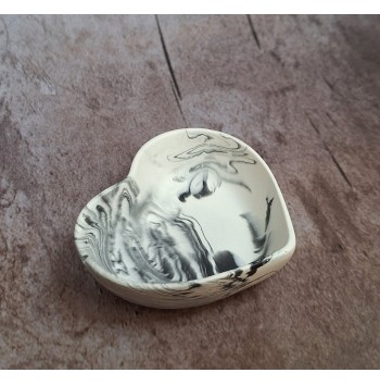 Cuenco Corazón Marmolado Blanco y Negro mod. XVI