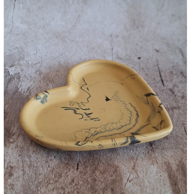 Bandeja Corazón Marmolado Ochre y Negro mod. II