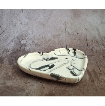Bandeja Corazón Marmolado Blanco y Negro mod. II