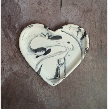 Bandeja Corazón Marmolado Blanco y Negro mod. II