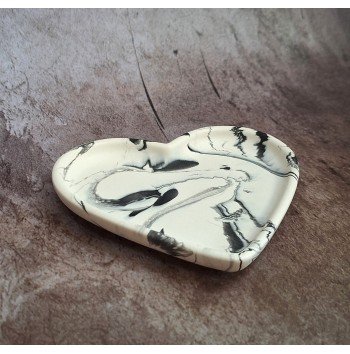 Bandeja Corazón Marmolado Blanco y Negro mod. II
