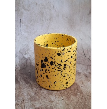 Bote Terrazzo Negro en Mostaza