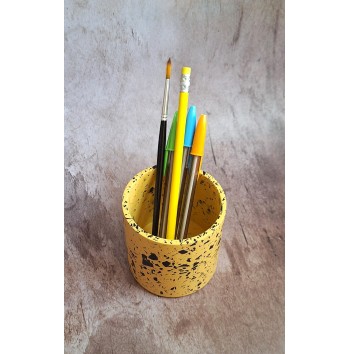 Bote Terrazzo Negro en Mostaza