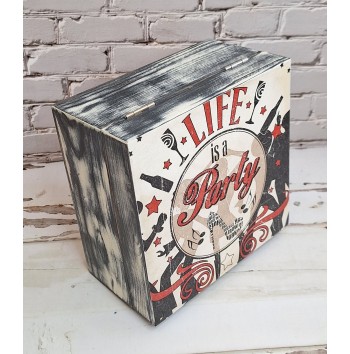 Caja Life is a Party