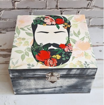 Caja Flowering Beard