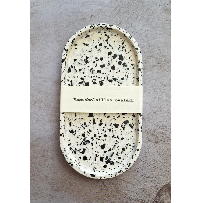 Bandeja Ovalada Terrazo blanco en negro
