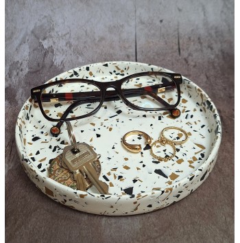 Bandeja redonda Terrazzo negro/ochre en blanco