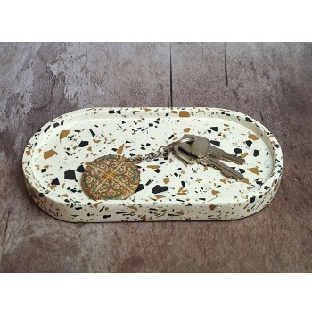 Bandeja Ovalada Terrazzo negro/ochre en blanco